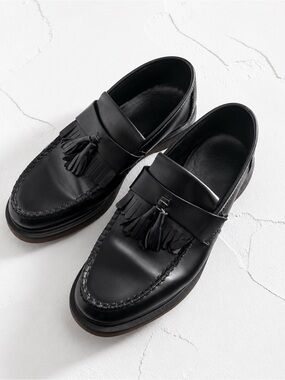 Dr. Martens Adrian Tassel Loafers – Men’s Size 9